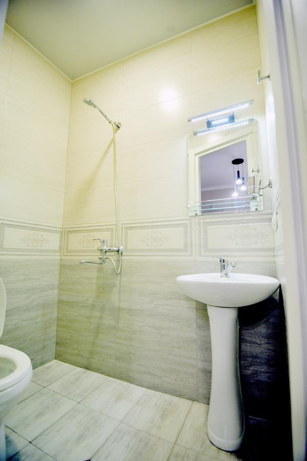 Old Arsena Apartments Tbilisi Ngoại thất bức ảnh